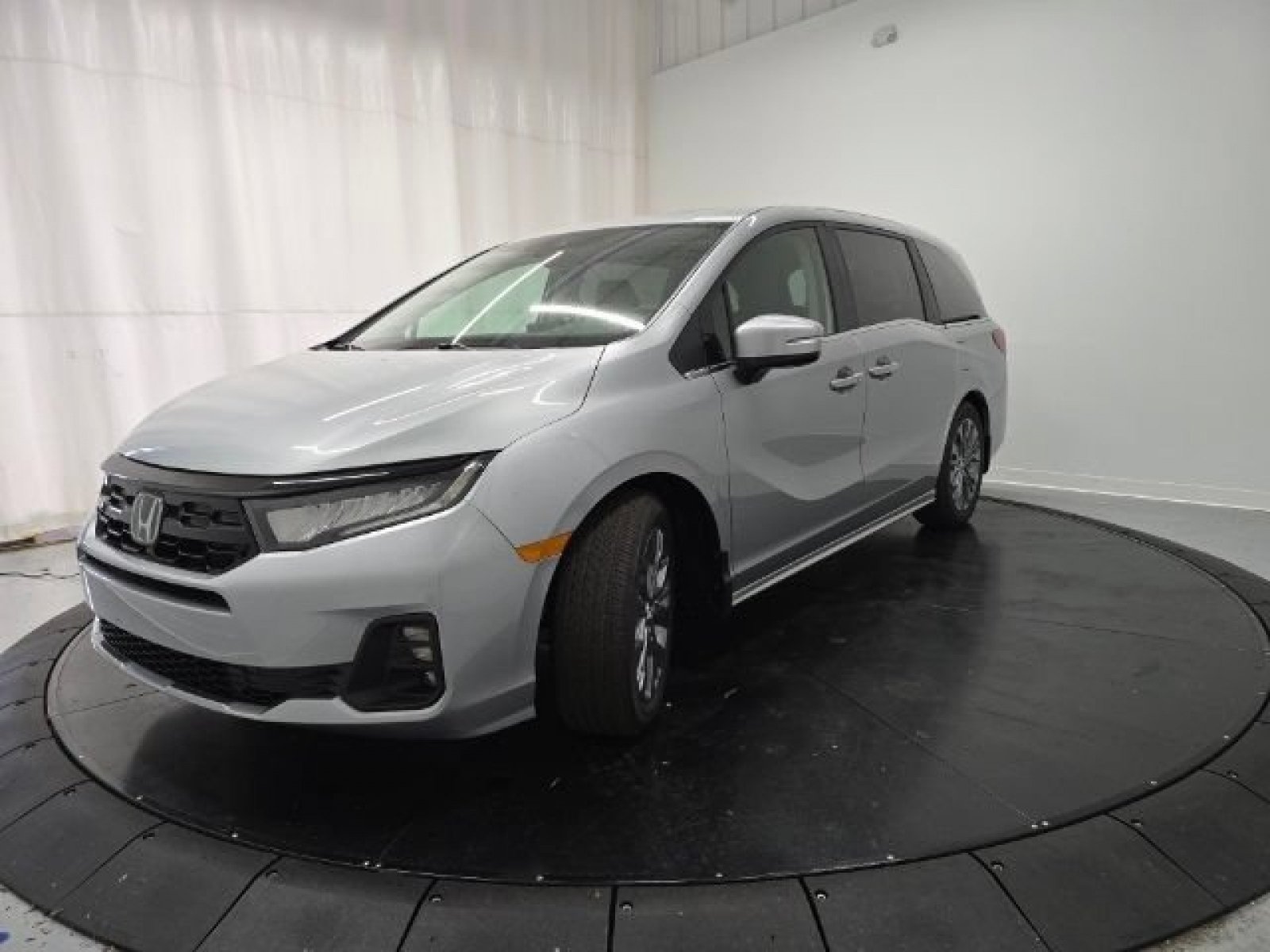 New 2026 Honda Odyssey Touring image 16