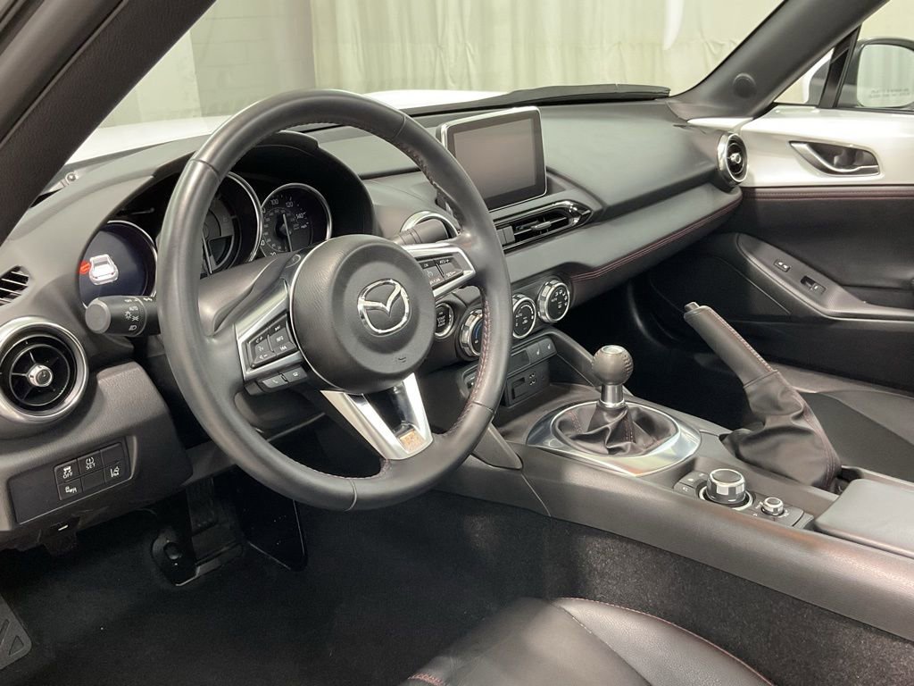 Used 2017 MAZDA MX-5 Miata RF Grand Touring image 17