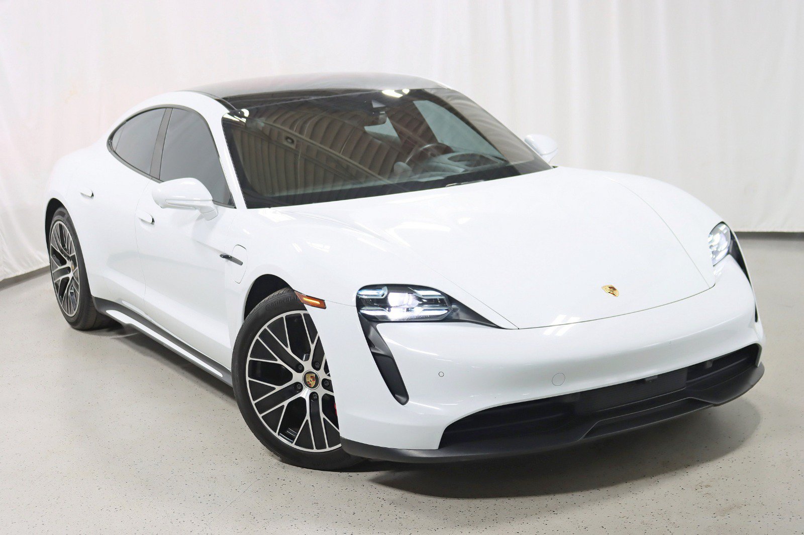 Used 2021 Porsche Taycan 4S AWD/4WD image 6