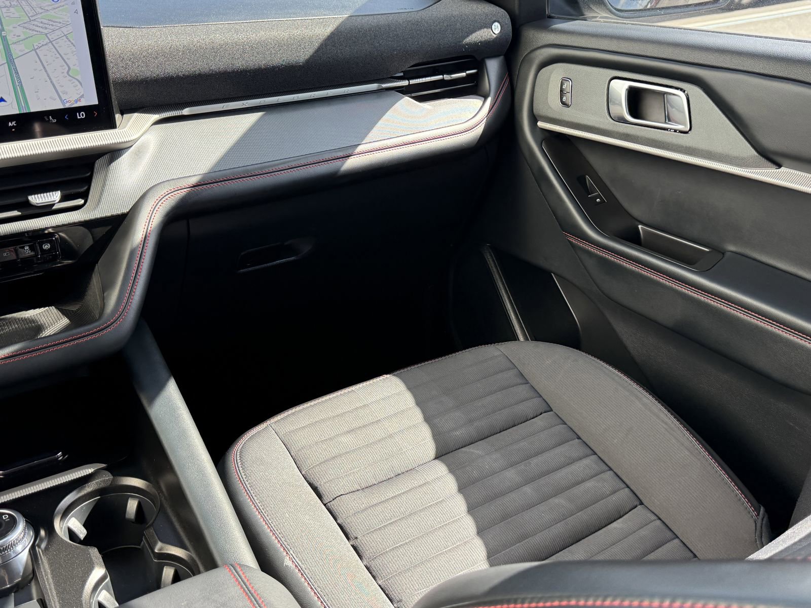 Certified 2025 Ford Explorer ST-Line image 15