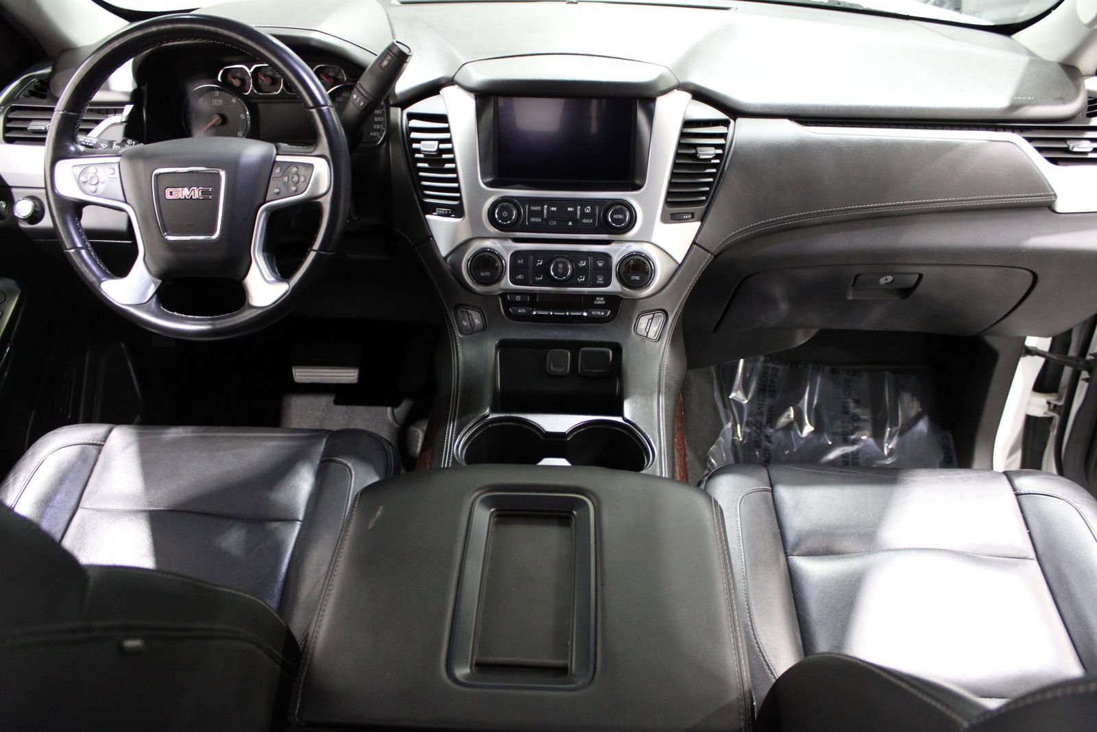 Used 2019 GMC Yukon SLT image 44