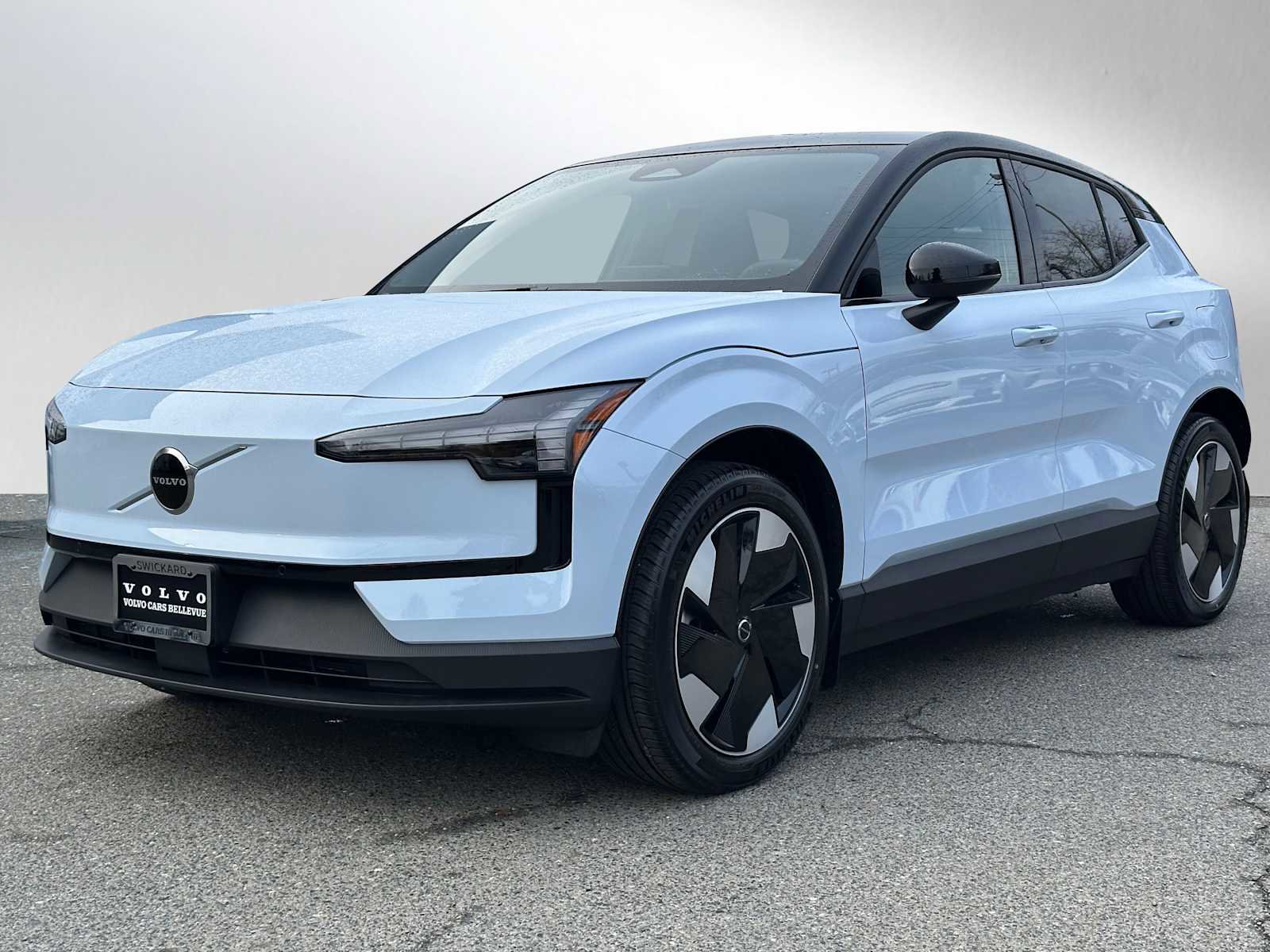 New 2026 Volvo EX30 Plus w/ Protection Package Premier image 7