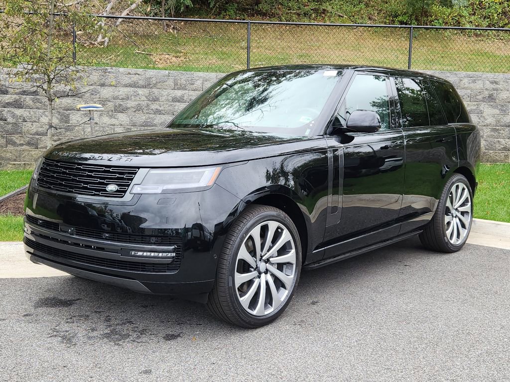 New 2025 Land Rover Range Rover SE