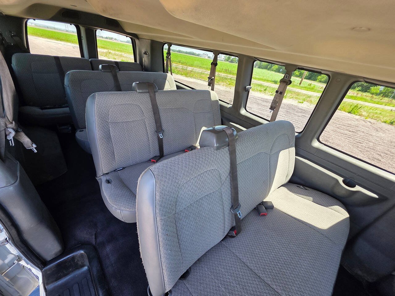 Used 2020 Chevrolet Express 3500 LT w/ LT Preferred Equipment Group RWD image 12
