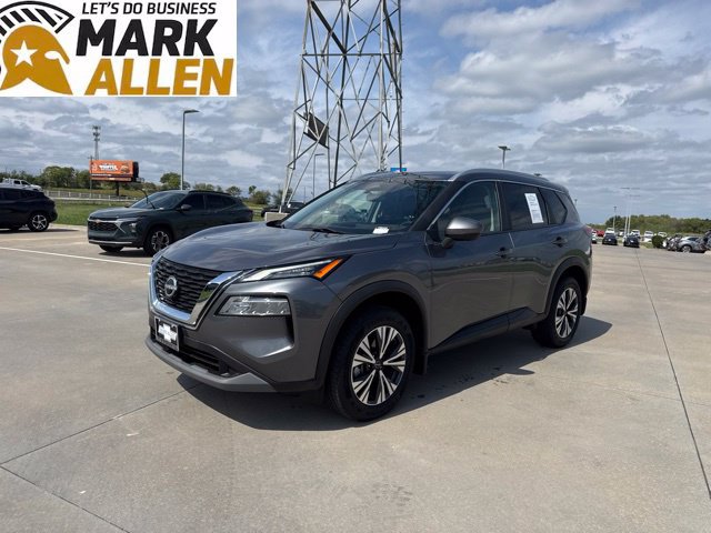 Used 2023 Nissan Rogue SV w/ SV Premium Package FWD image 2