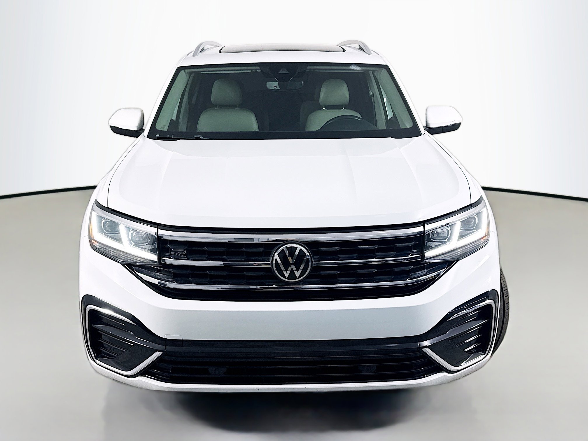 Used 2021 Volkswagen Atlas SEL R-Line image 2
