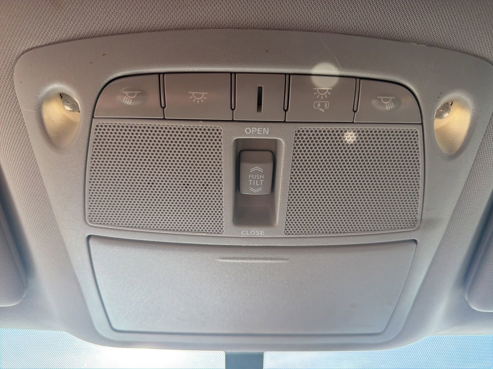 Used 2015 Nissan Murano SV AWD/4WD image 12