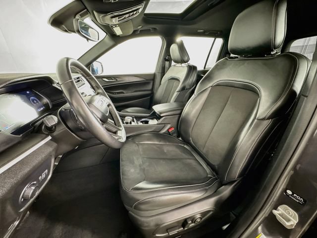 Used 2024 Jeep Grand Cherokee Altitude AWD/4WD image 24