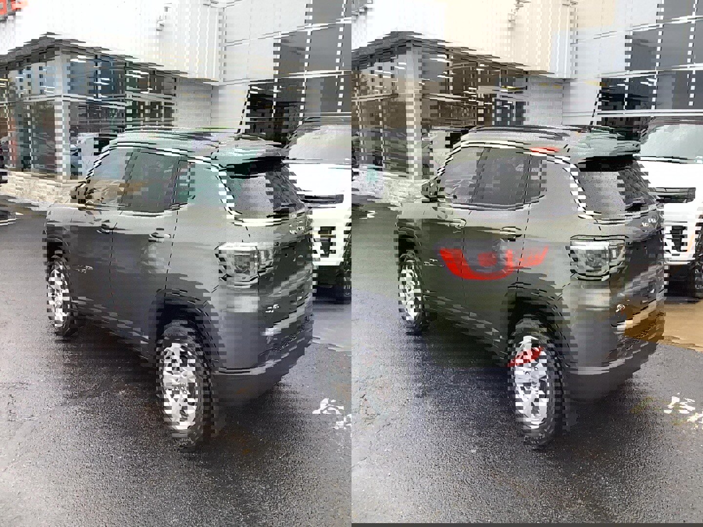 Certified 2018 Jeep Compass Latitude w/ Cold Weather Group image 6