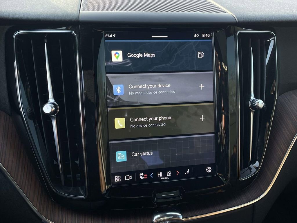 Used 2023 Volvo XC60 B5 Plus w/ Climate Package image 16