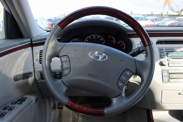 Used 2006 Hyundai Azera Limited image 22