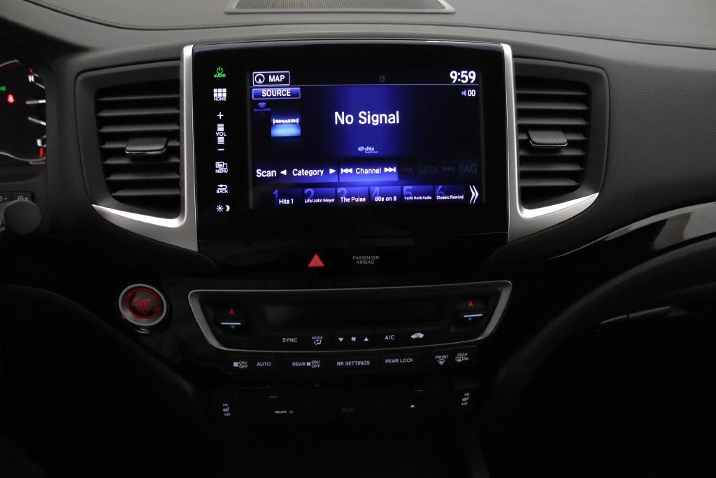Used 2016 Honda Pilot Touring image 21