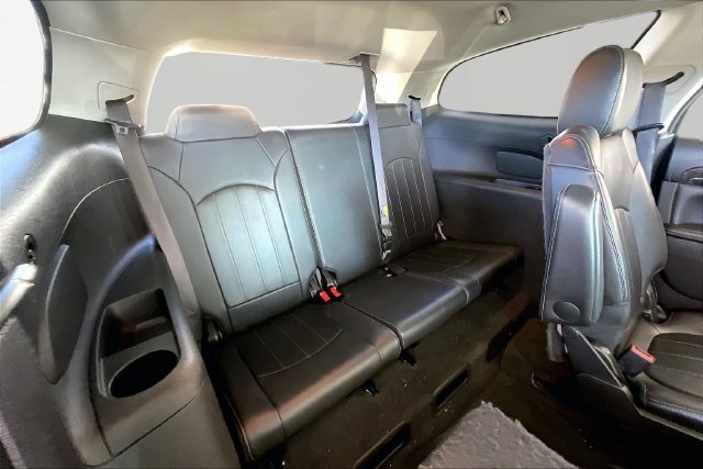 Used 2015 Buick Enclave Leather FWD image 18