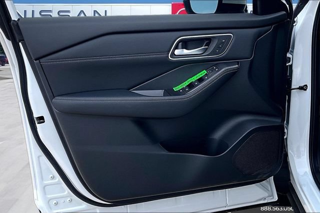 New 2026 Nissan Rogue Platinum AWD/4WD image 8