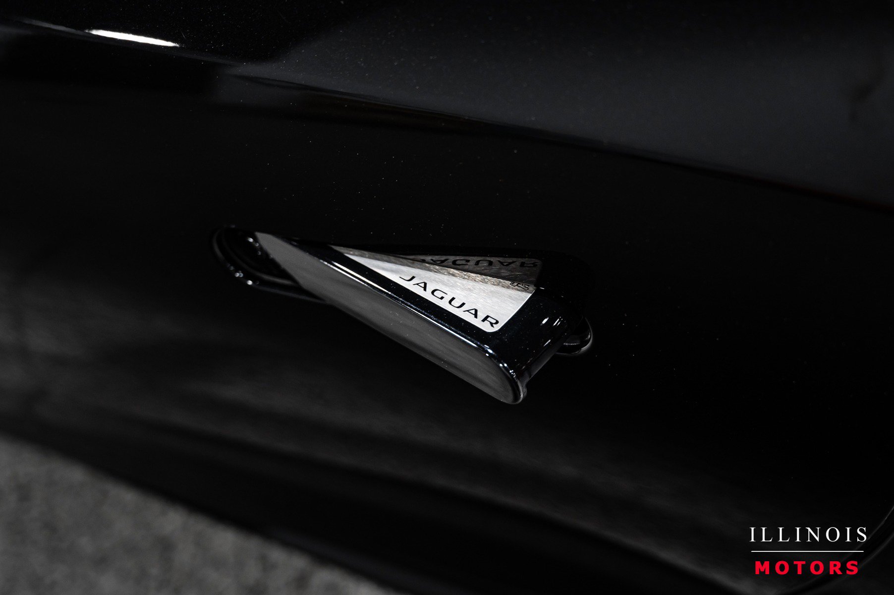 Used 2021 Jaguar F-TYPE R-Dynamic image 13