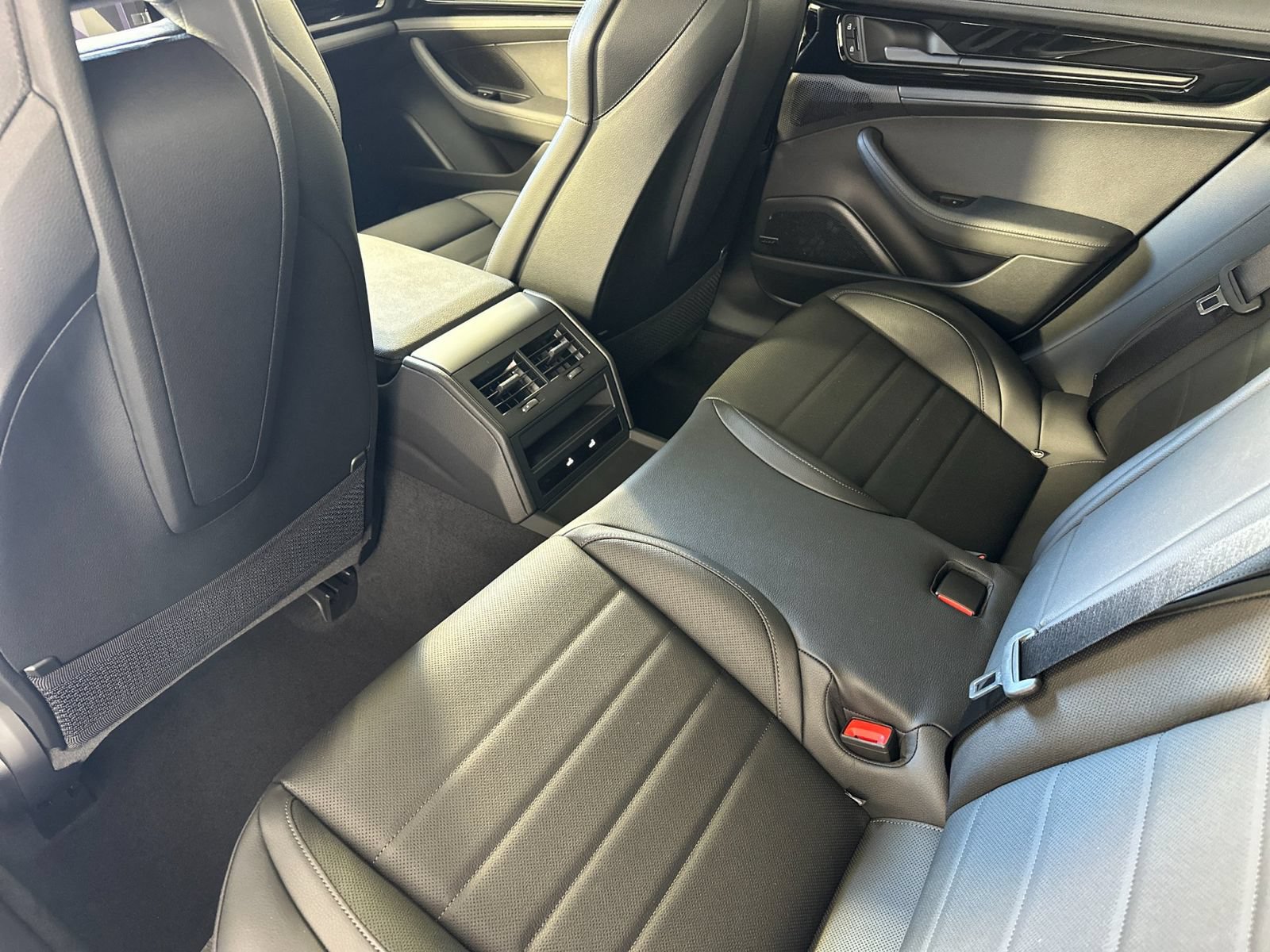 New 2026 Porsche Panamera 4 AWD/4WD image 14