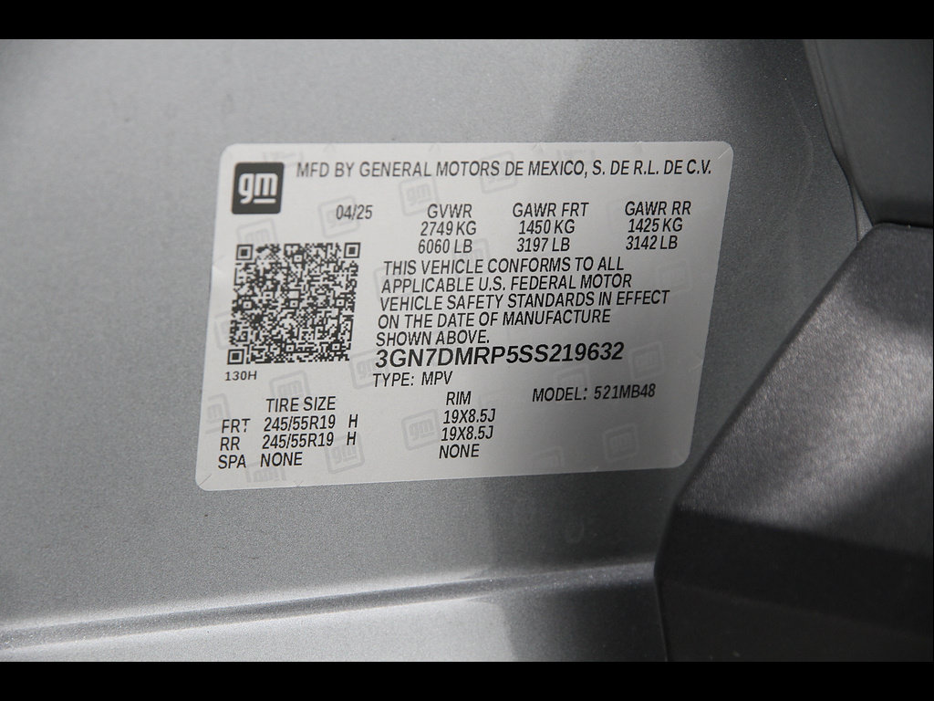 Used 2025 Chevrolet Equinox EV LT w/ Comfort Package FWD image 23