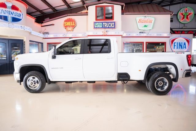 Used 2022 Chevrolet Silverado 3500 LT w/ Convenience Package image 6