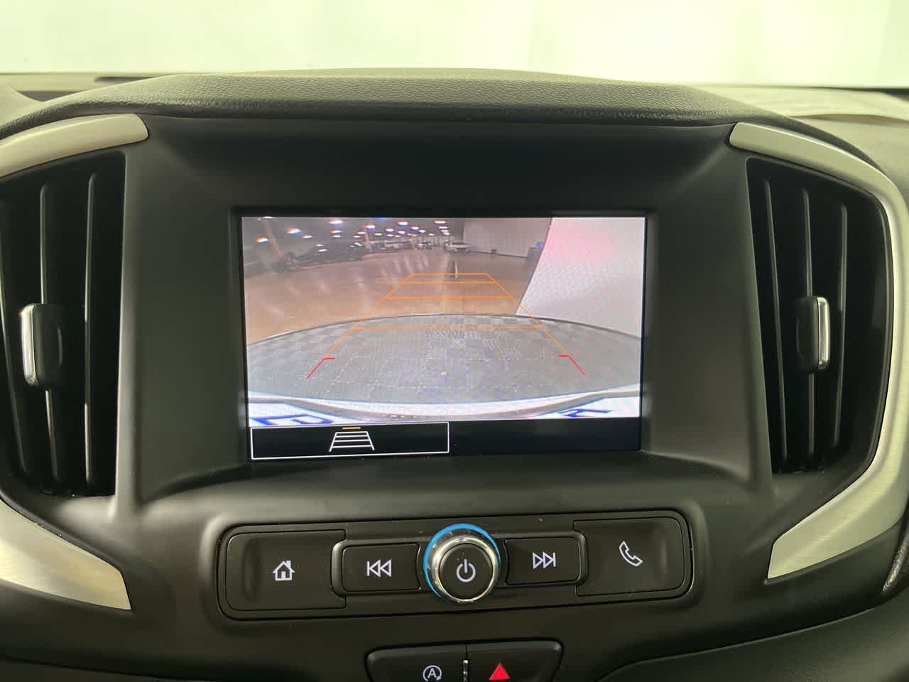 Used 2022 GMC Terrain SLE FWD image 19