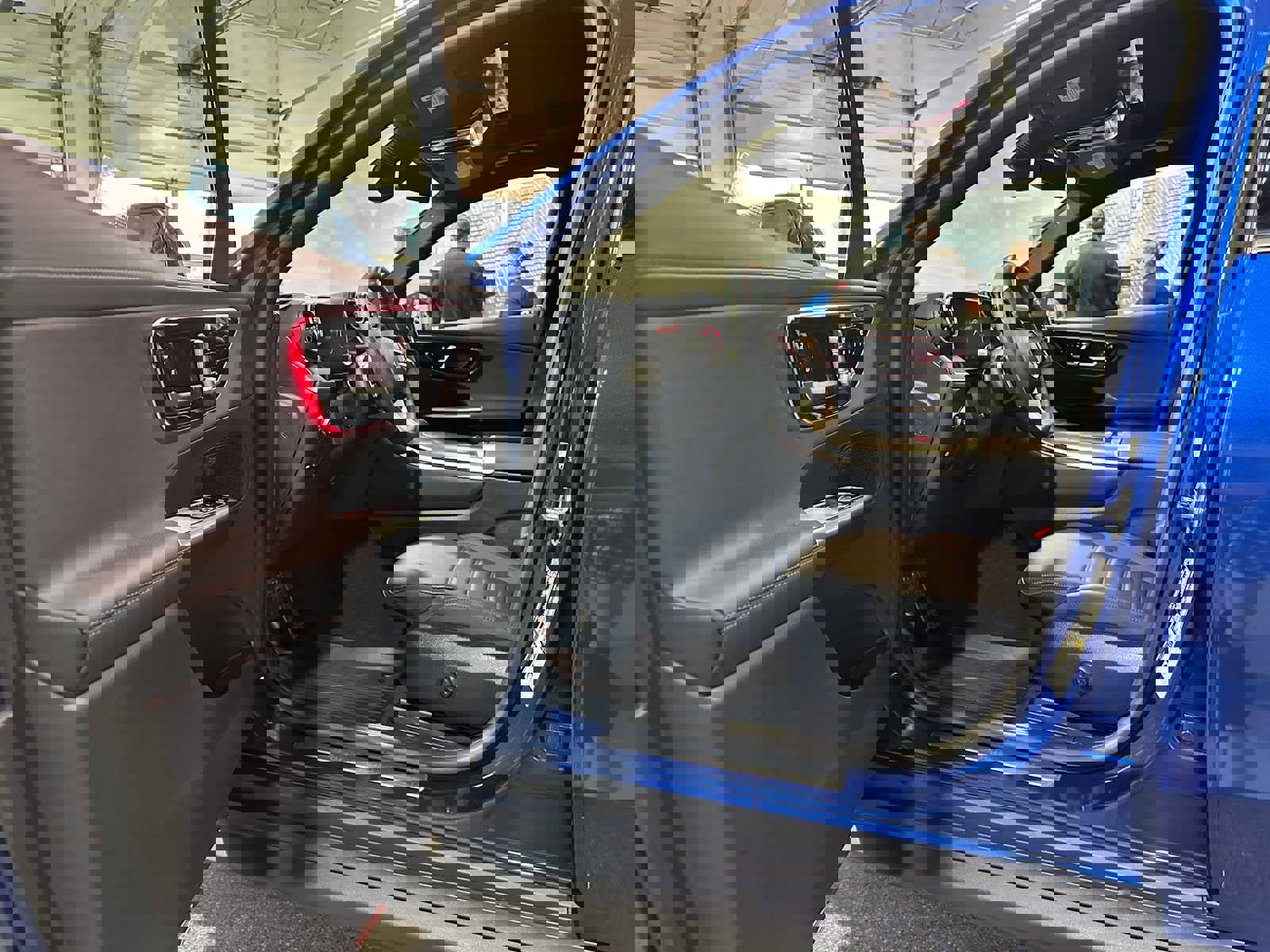 Used 2024 Mercedes-Benz GLC 300 4MATIC image 18