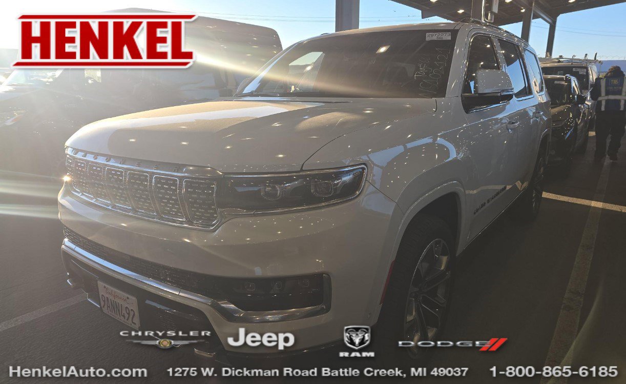 Used 2022 Jeep Grand Wagoneer Series III w/ Rear Seat Video Group 1 AWD/4WD image 1