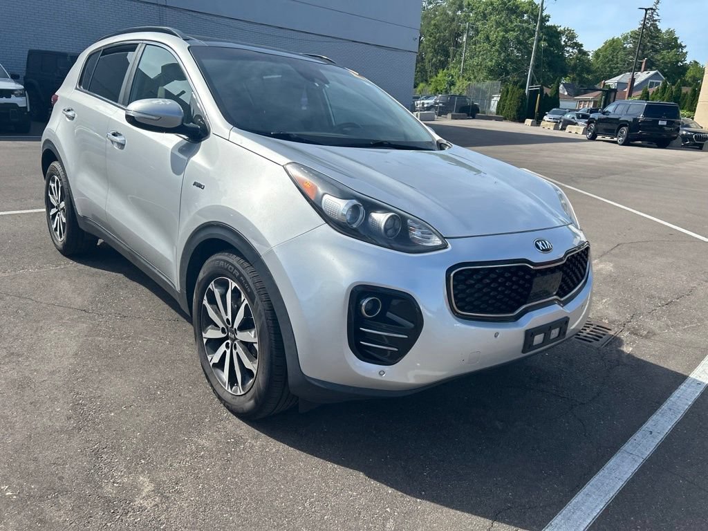 Used 2018 Kia Sportage EX w/ EX Technology Package AWD/4WD image 3