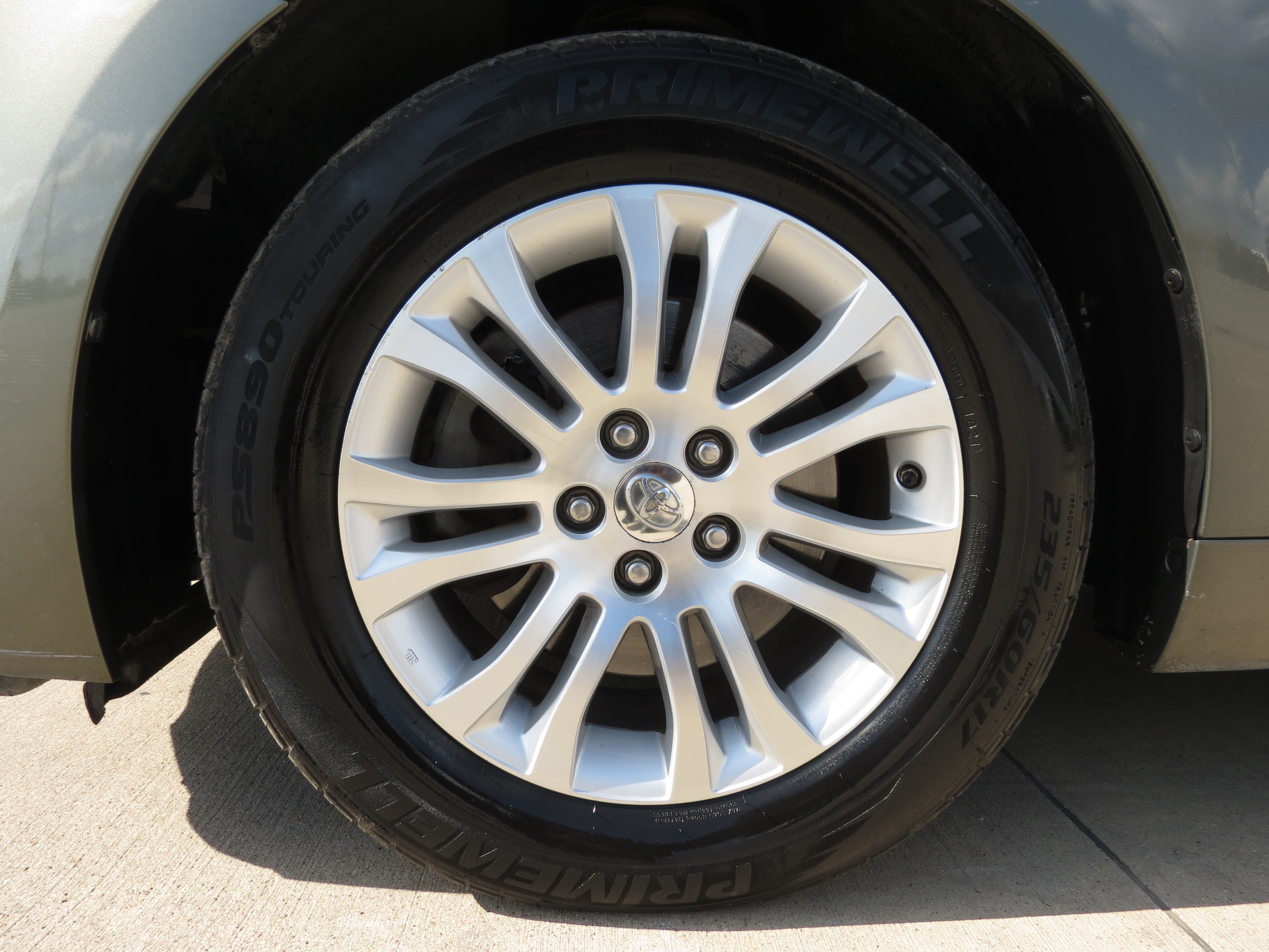 Used 2011 Toyota Sienna XLE FWD image 9