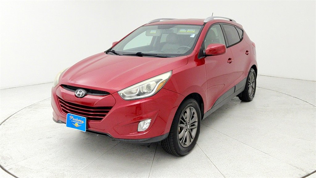 Used 2015 Hyundai Tucson SE image 1