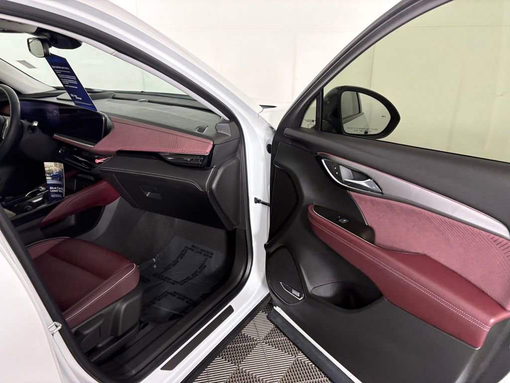 Used 2025 Buick Envision Sport Touring image 35