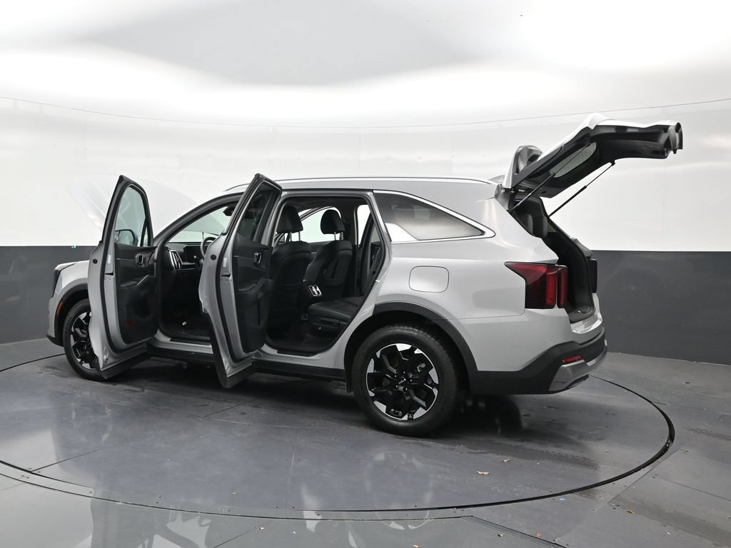 Used 2025 Kia Sorento S w/ Panoramic Sunroof Package FWD image 31