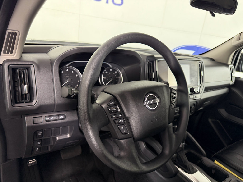 Used 2025 Nissan Frontier S image 18