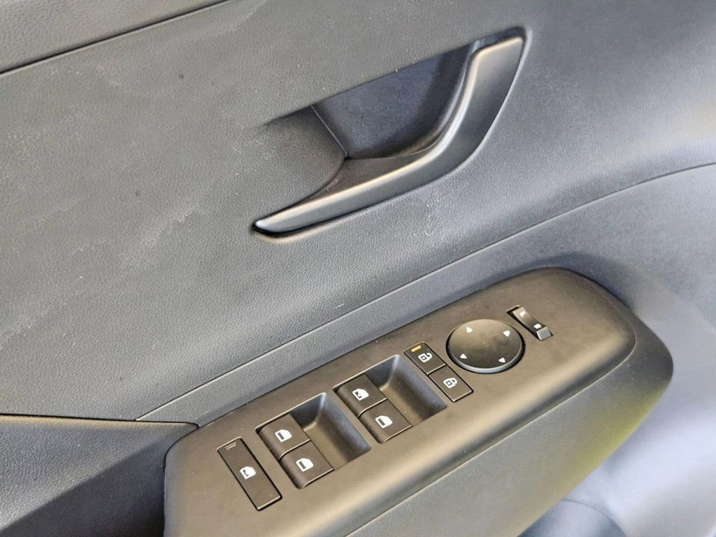 Certified 2024 Hyundai Kona SEL FWD image 11