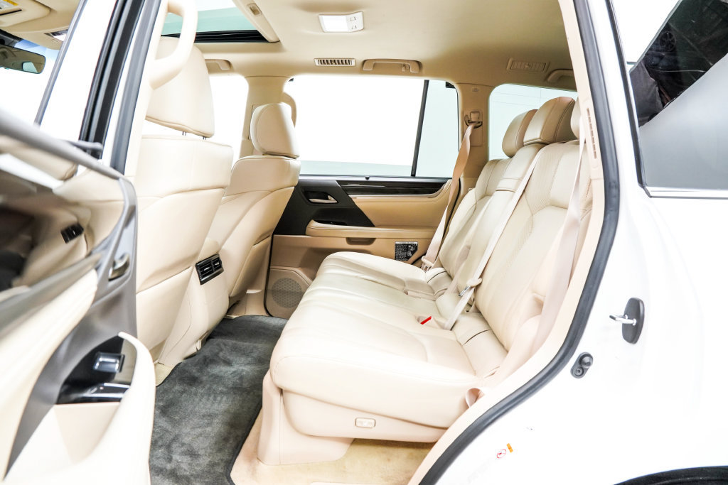 Used 2018 Lexus LX 570 4WD image 19