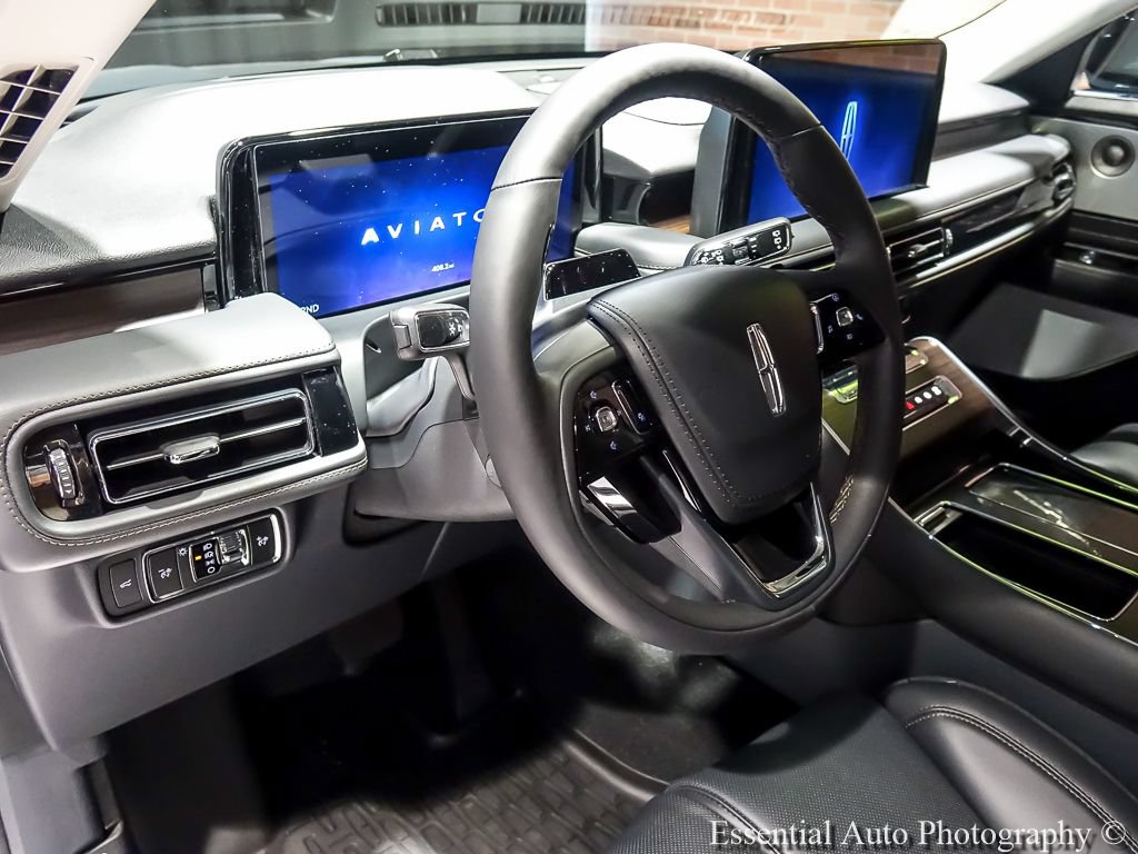 Used 2026 Lincoln Aviator Reserve AWD/4WD image 10