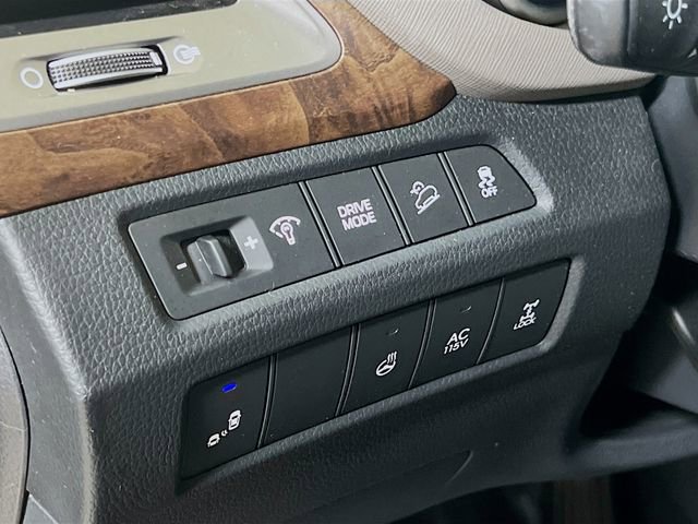 Used 2017 Hyundai Santa Fe Limited image 10