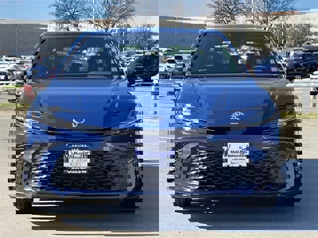 Used 2025 Toyota Camry SE image 8