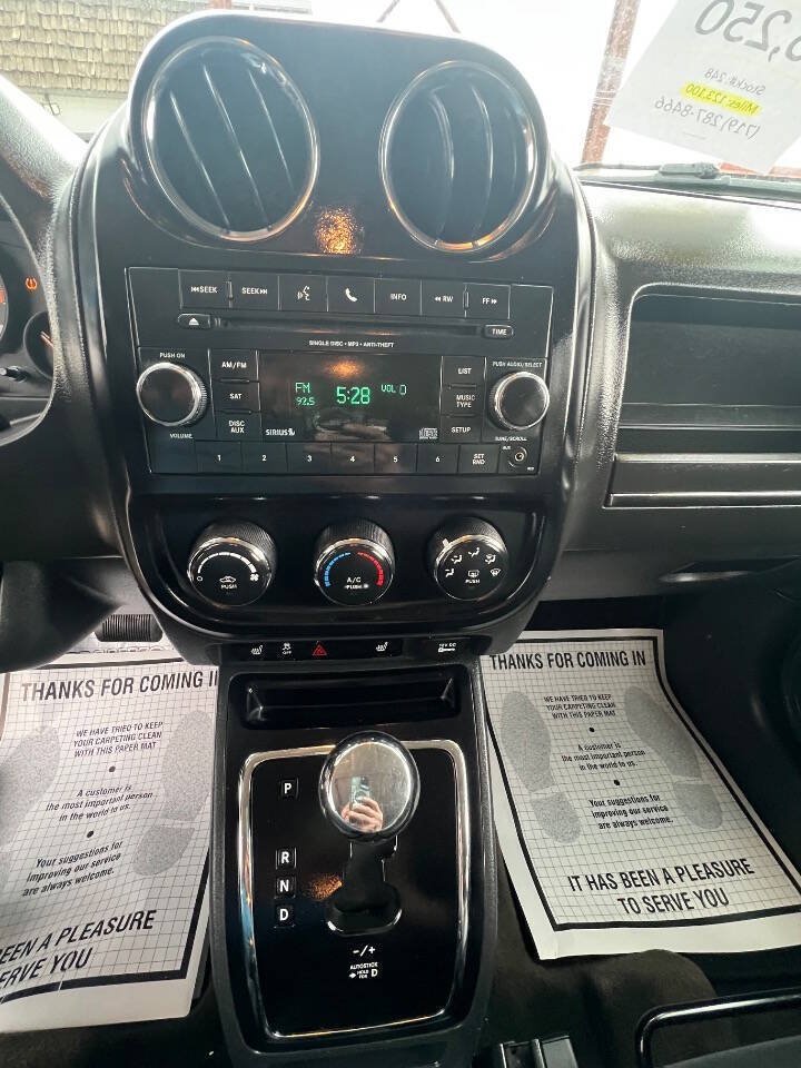 Used 2016 Jeep Patriot High Altitude AWD/4WD image 15
