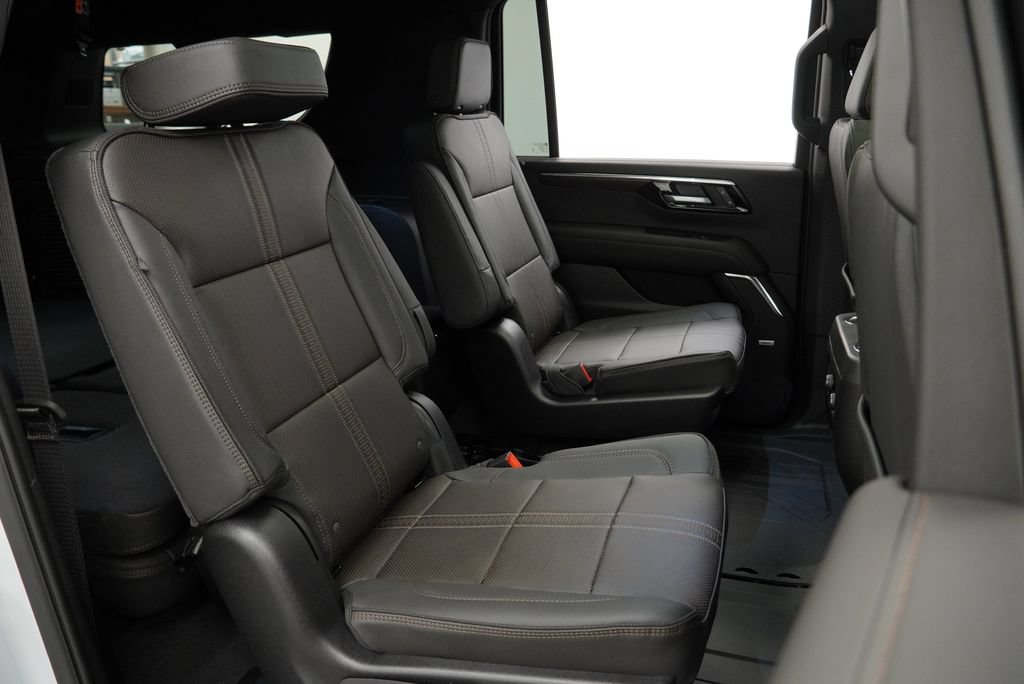 New 2026 Chevrolet Suburban High Country AWD/4WD image 32
