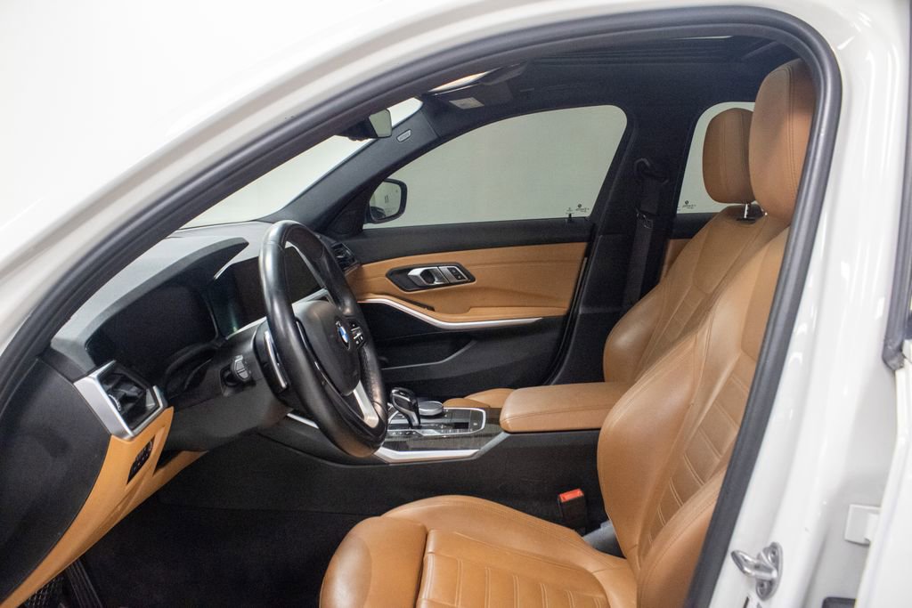 Used 2021 BMW 330e w/ Convenience Package image 5