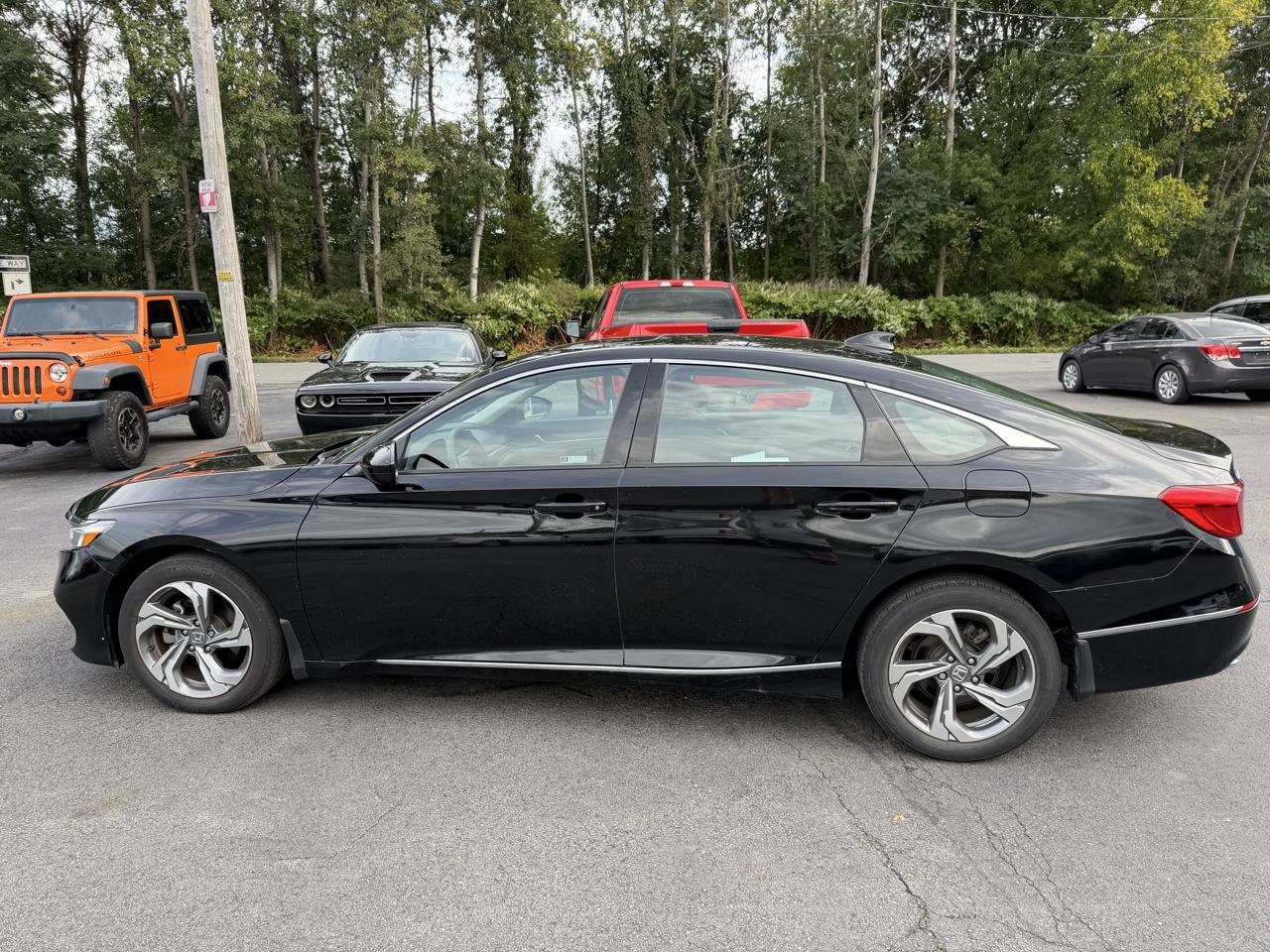 Used 2020 Honda Accord EX image 8