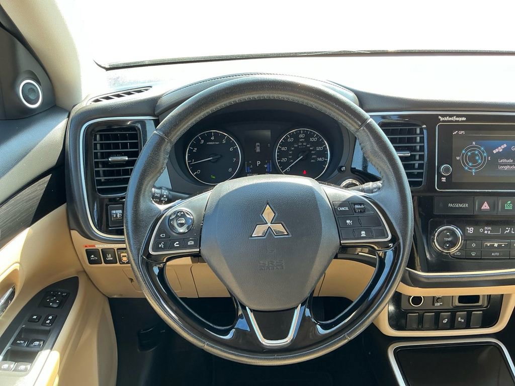 Used 2017 Mitsubishi Outlander SEL image 18