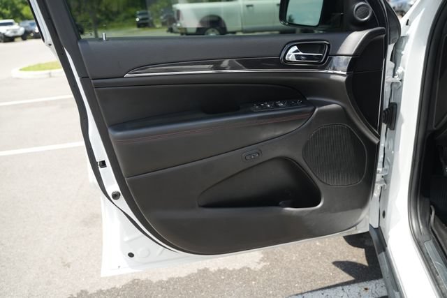 Used 2021 Jeep Grand Cherokee Trailhawk w/ Trailhawk Luxury Group AWD/4WD image 15