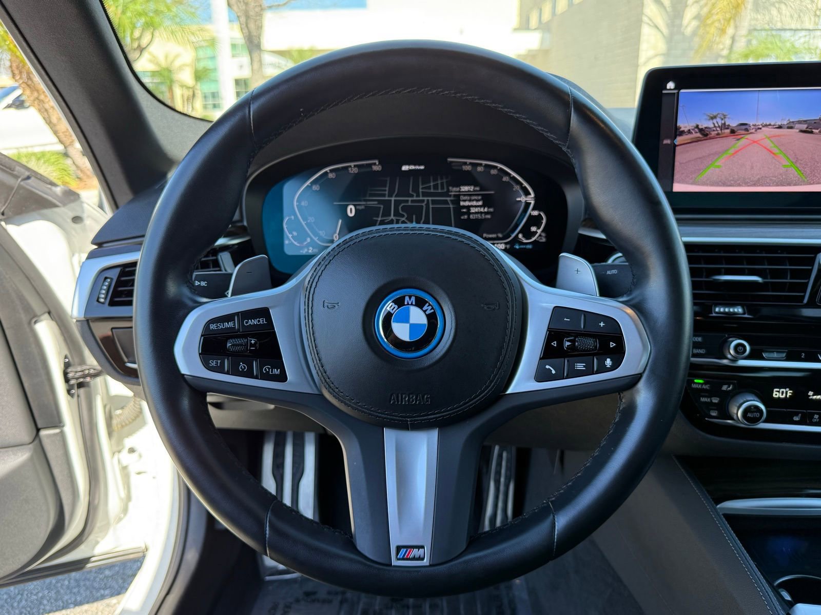 Used 2023 BMW 530e 530e iPerformance w/ M Sport Package image 23