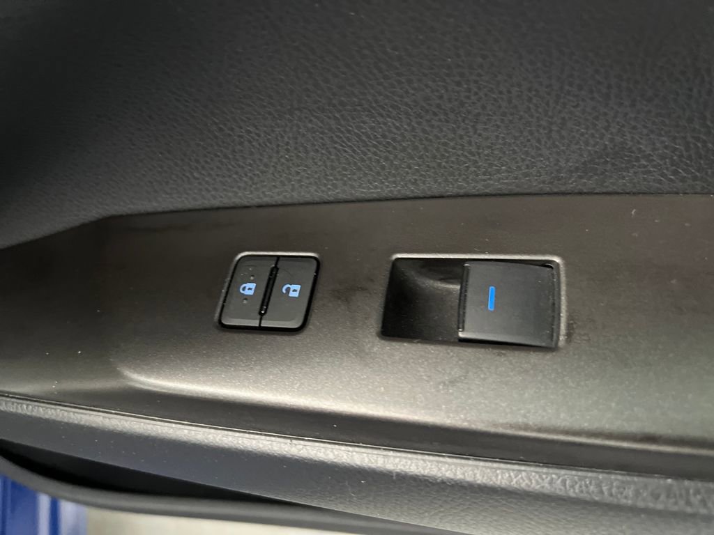 Used 2024 Toyota Camry SE image 23