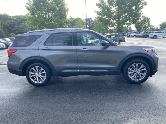 Used 2023 Ford Explorer Limited AWD/4WD image 2