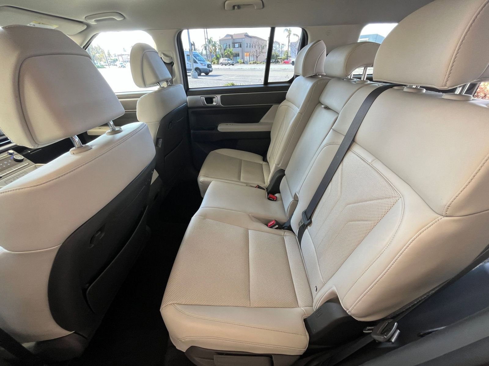 Used 2025 Hyundai Santa Fe SEL AWD/4WD image 28