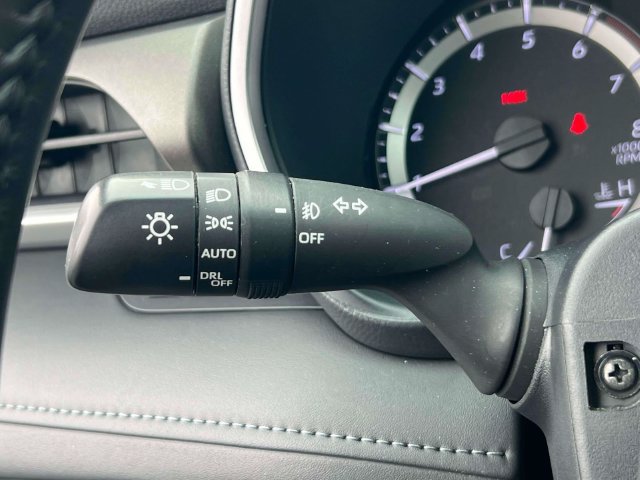 Used 2023 Toyota Highlander XLE AWD/4WD image 23
