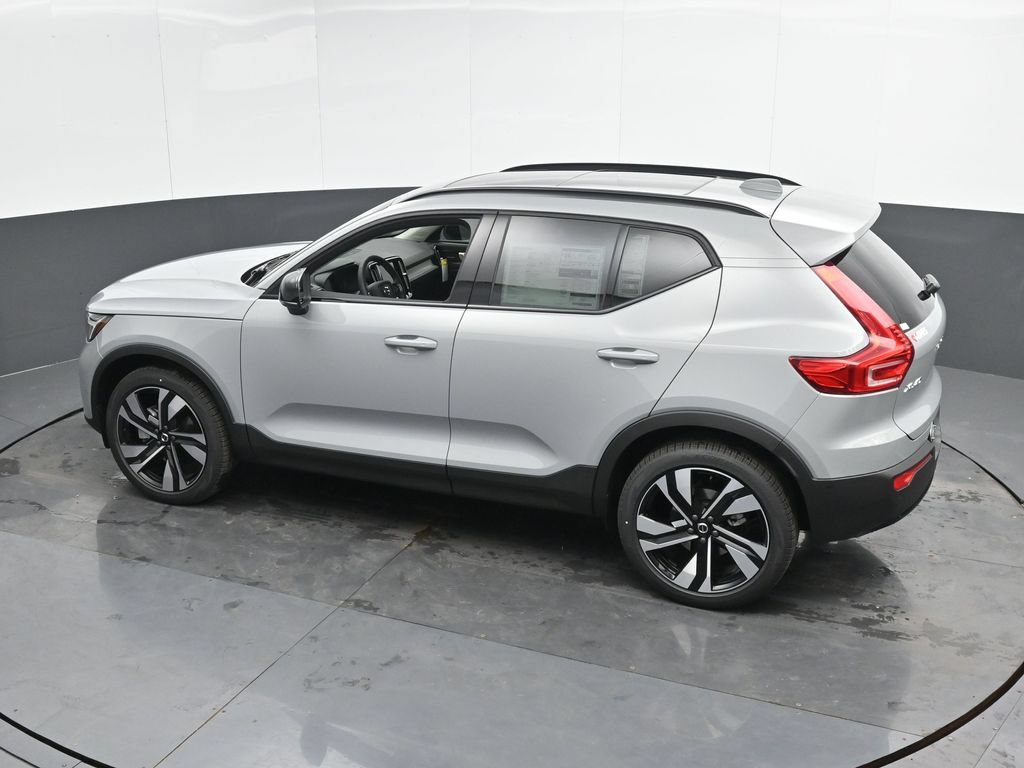 Used 2025 Volvo XC40 B5 Ultra w/ Climate Package AWD/4WD image 46