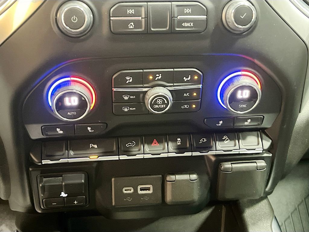Used 2022 Chevrolet Silverado 1500 LT Trail Boss w/ LT Trail Boss Premium Package AWD/4WD image 16