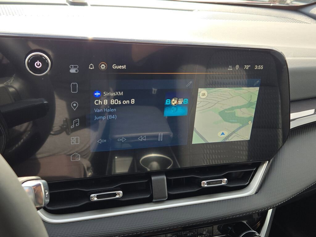 New 2026 Chevrolet Equinox LT w/ LPO, Floor Liner Package FWD image 25